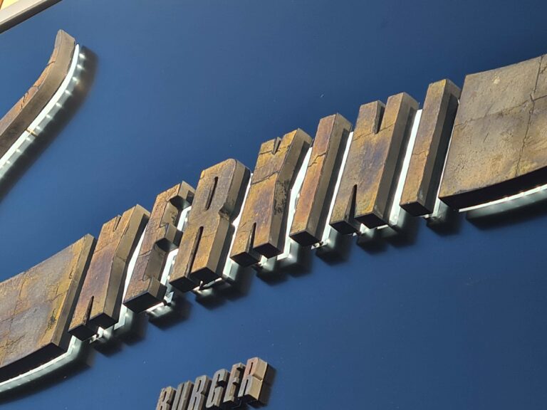 CW Werbetechnik Lichtwerbeanlage Kerkini